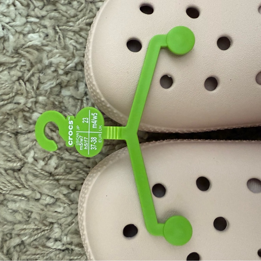 CROCS Light Pink Fuzzy Lined Clogs - Picture 2 of 5